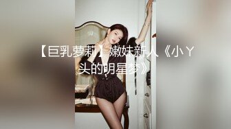 大神尾随偷拍美女裙底风光 极品旗袍靓女全程翘起屁股性感骚内尿湿了时尚女郎前开叉蓝旗袍白黑条反光内