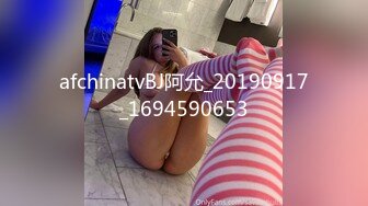 反差骚学妹清纯活力少女〖ssrpeach〗浴室里的激情性爱，酥酥的皮肤 粉嫩的乳头，白里透红的小粉穴嫩的想亲一口