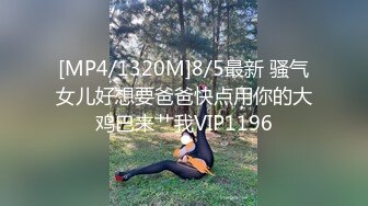 【新速片遞】&nbsp;&nbsp;大神漫展偷拍美女裙底风光❤️JK眼镜妹逛街一直捂裙子挡不住性感内外露[234MB/MP4/01:38]